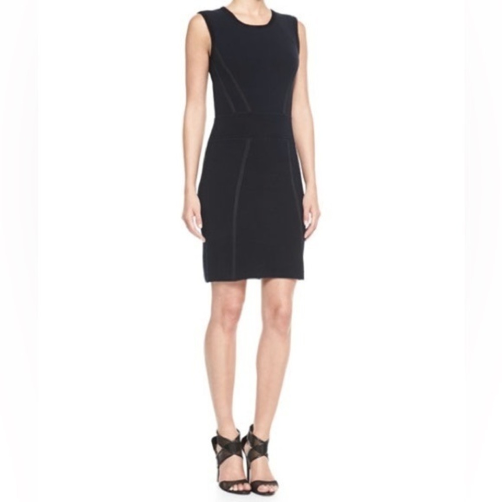 Diane von Furstenberg Sleeveless Body-Conscious Blend Dress size small